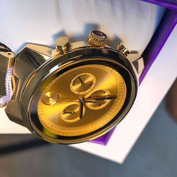 Movado Gold Chronograph Watch Luxurious Design - Picture 2 of 8
